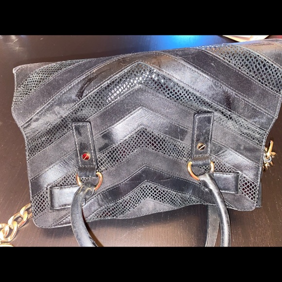 Michael Kors bag, black & gold accents - Picture 2 of 4